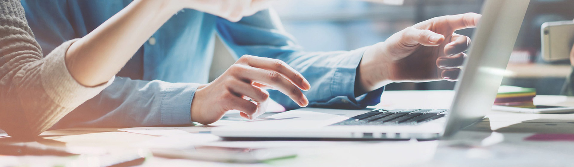 联系我们 联系我们